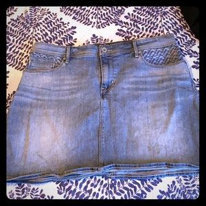Levi’s mini jeans skirt